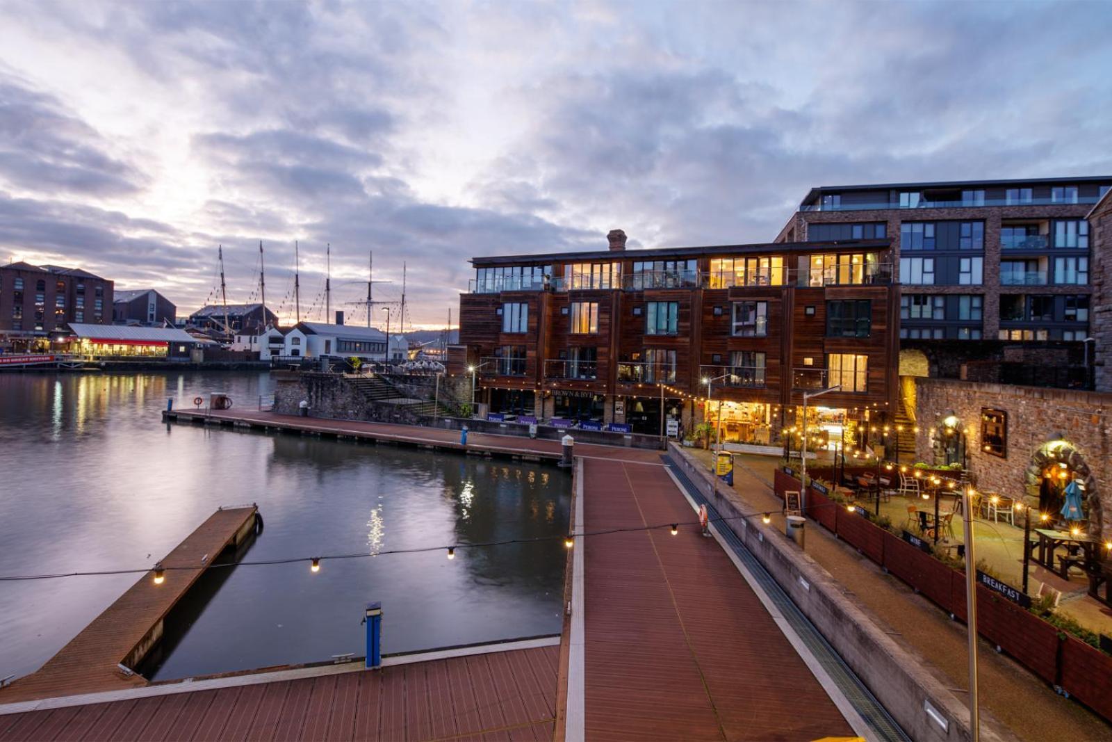 The Boat House Apartment By Cliftonvalley Apartments Bristol Exterior foto